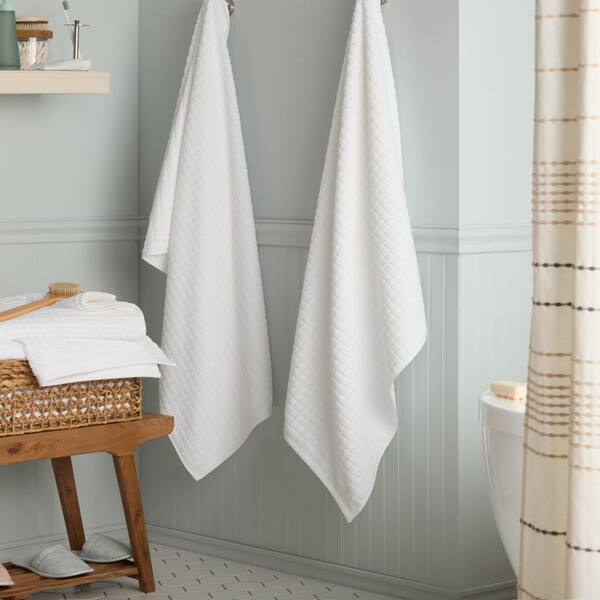 TOWN & COUNTRY LIVING Windowpane Textured 30 in. x 58 in