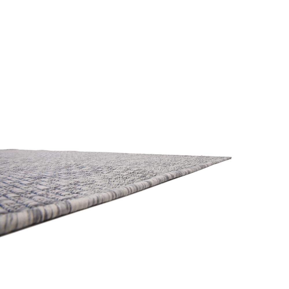 Light Gray Synthetic 5'3" x 8' Outdoor Flat-Woven Rug