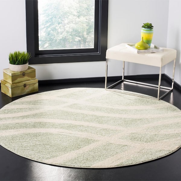 Adirondack Sage/Cream 10 ft. x 10 ft. Waves Round Area Rug