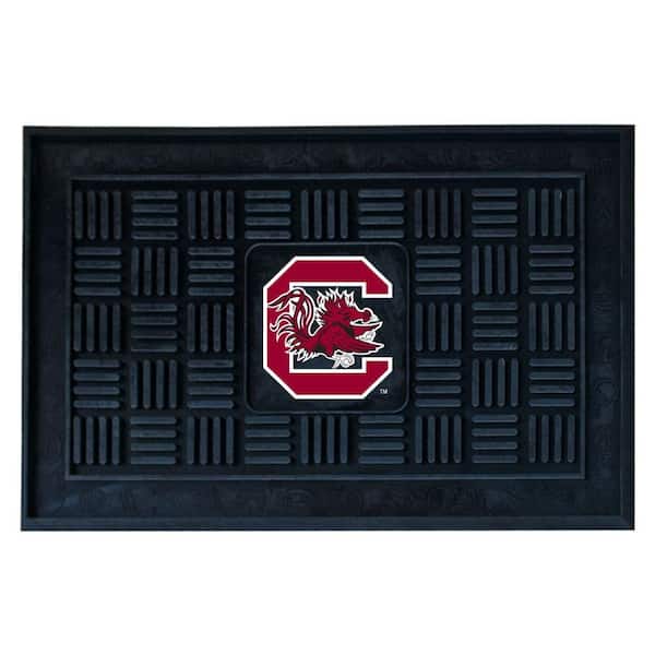 FANMATS NCAA University of South Carolina Black 19.5 in. x 31.25 in. Outdoor Vinyl Medallion Door Mat