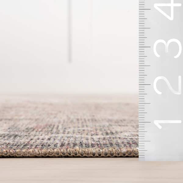 Hillstone Collection Traditional Vintage Medallion Maybelle Burgundy 4 ft. x 6 ft. Area Rug