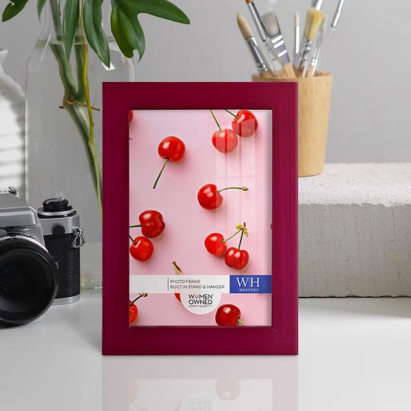 Woodgrain 5 in. x 7 in. Cherry Red Picture Frame