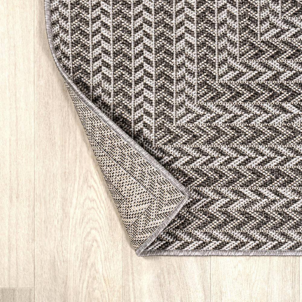 Black and Light Gray Geometric Braided 8' x 10' Rug