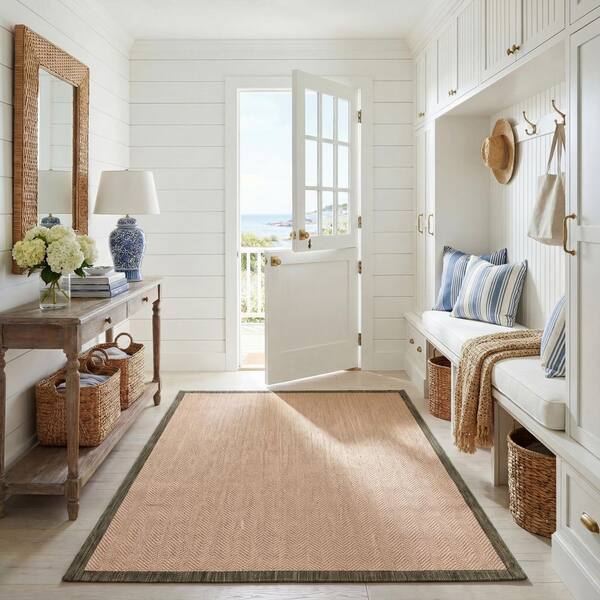 Courtyard 5 x 8 Beige/Dark Green Chevron Area Rug