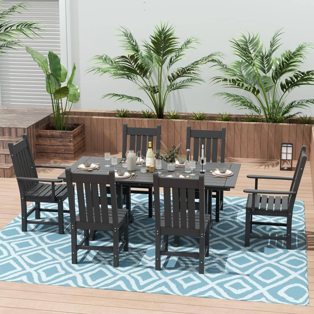 corner garden set with firepit