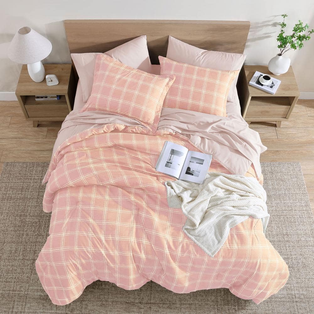 Full Pink Microfiber Reversible Bed-In-A-Bag Set