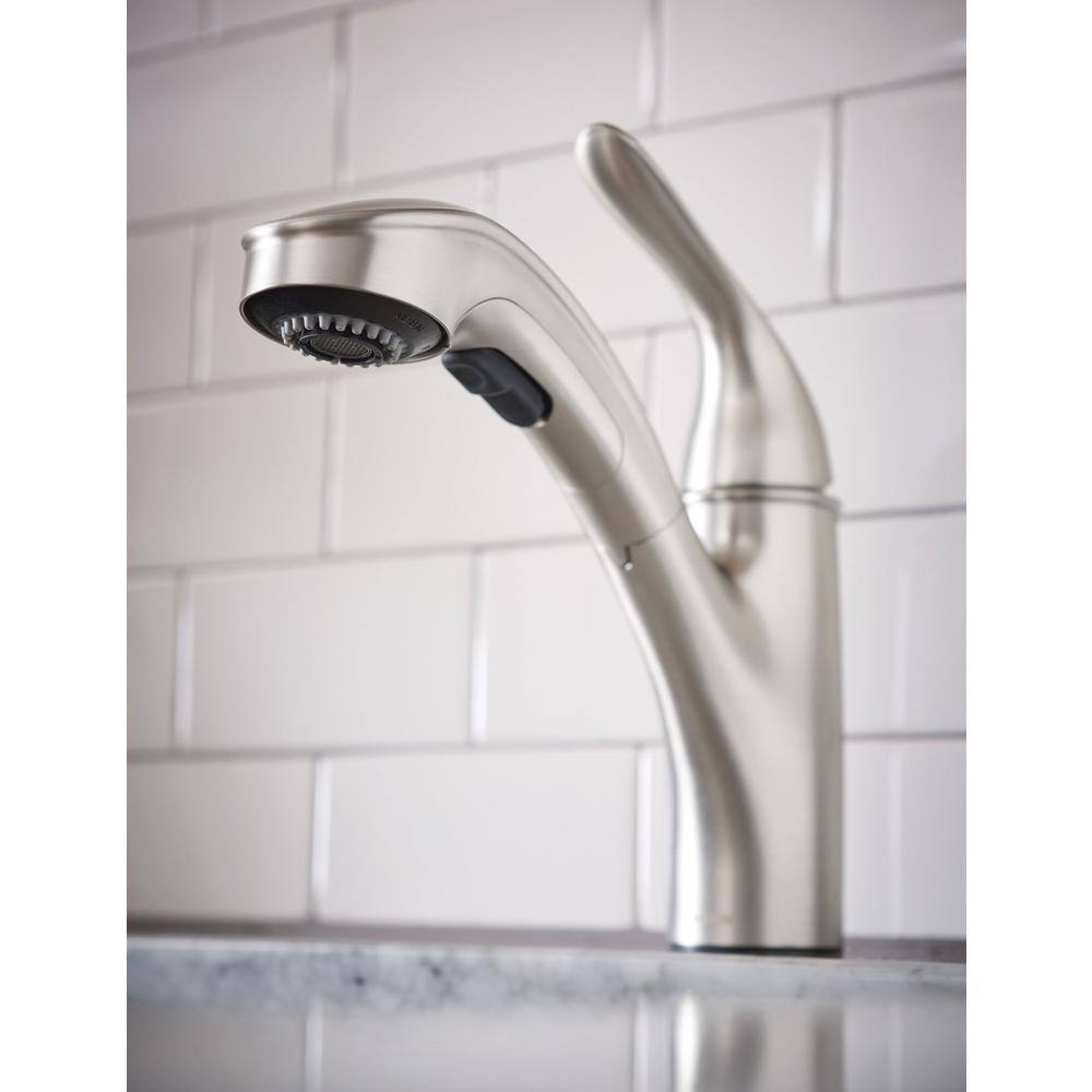 Spot Resist Stainless Single-Handle Pull-Out Kitchen Faucet