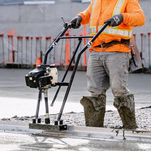 Vibrating Concrete Power Screed with 12 ft. and 8 ft. Aluminum Boards