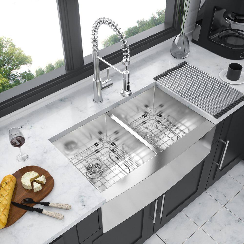 33 in. Farmhouse Apron Front Double Bowl (50/50) 18 Gauge Brushed Stainless