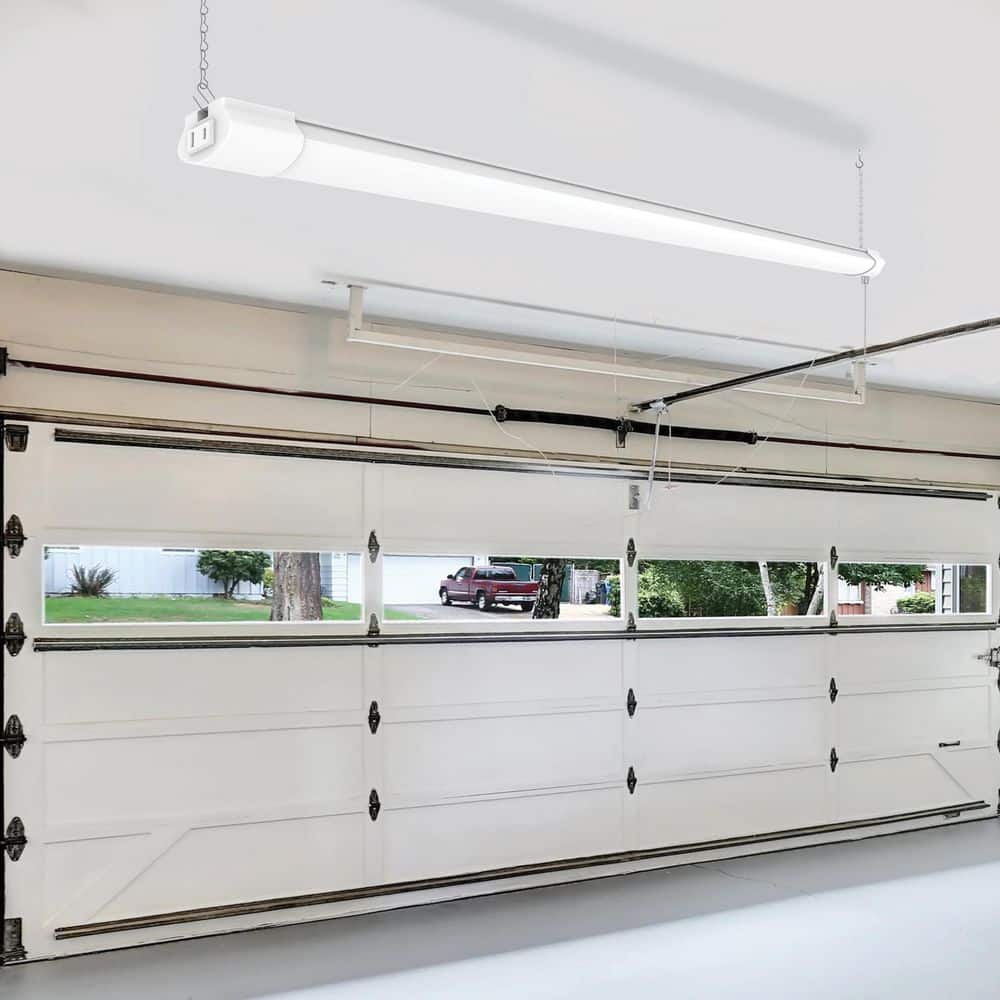 White 4-ft LED Shop Light with Cool White Illumination