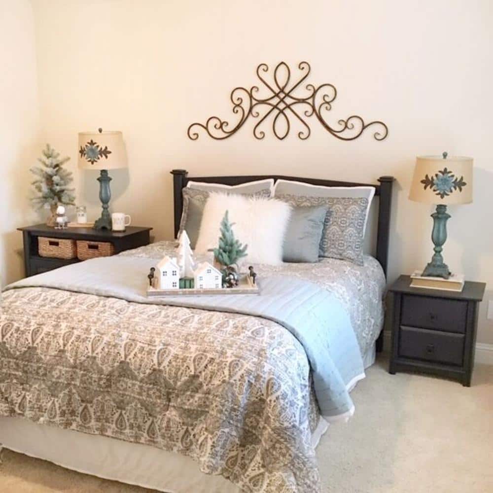 Gray and White Cotton Reversible Twin Quilt Set