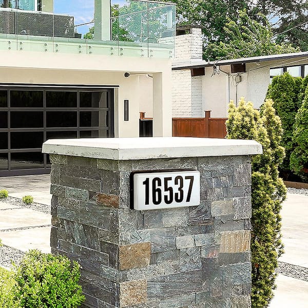 Designers Fountain Designers Fountain Black 2-Light Outdoor Address Light with 3-Watt Wedge Bulbs Included