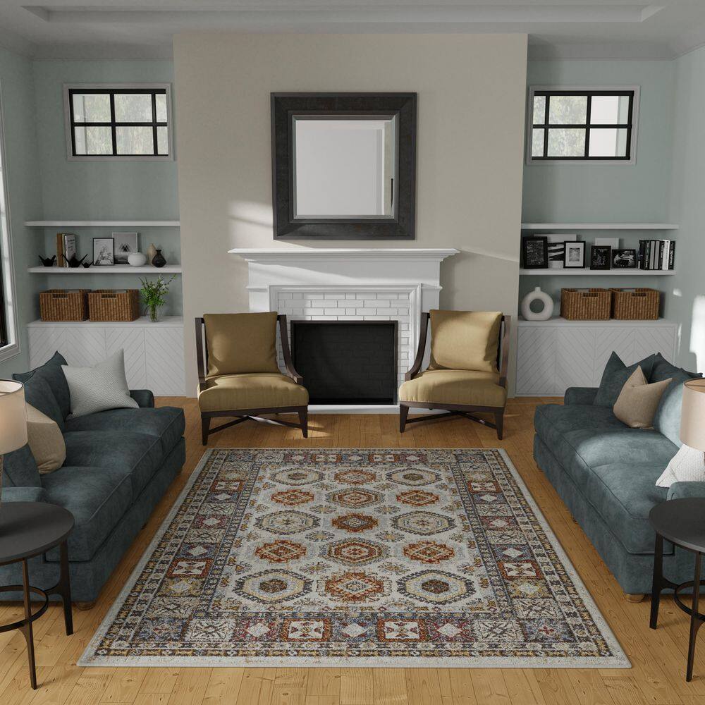 Classic Quilt-Inspired 5' x 7' White and Grey Synthetic Area Rug