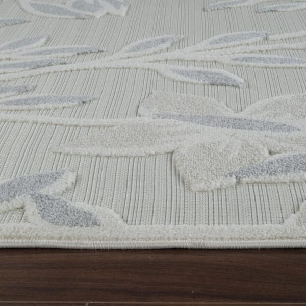 Cream, Gray 5 ft. x 7 ft. Woven Floral Polypropylene Rectangle Indoor/Outdoor Area Rug