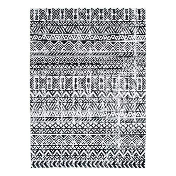 World Rug Gallery Gray 7 ft. 10 in. x 10 ft. Distressed Boho Machine Washable Area Rug