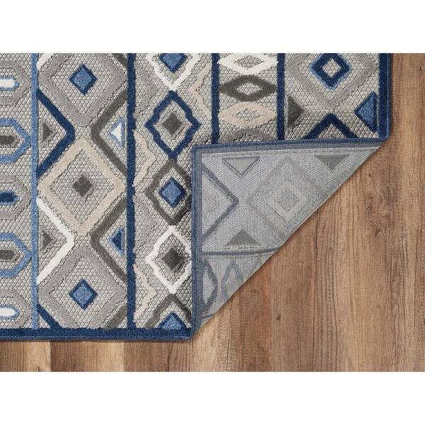 Calla Grey/Blue Aztec 2 ft. x 4 ft. Tribal Indoor/Outdoor Area Rug