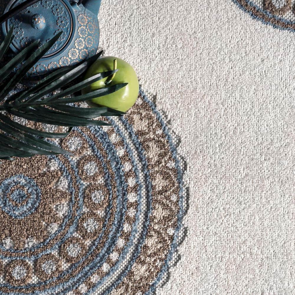 Beige Geometric Indoor/Outdoor Stain-Resistant Area Rug