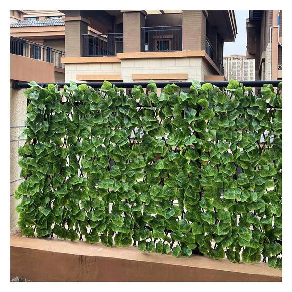 22 in. L x 120 in. W Green Expandable Fence Privacy Screen for