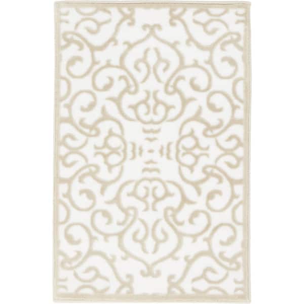 Rushmore Johnson Snow White 2' 0 x 3' 0 Area Rug