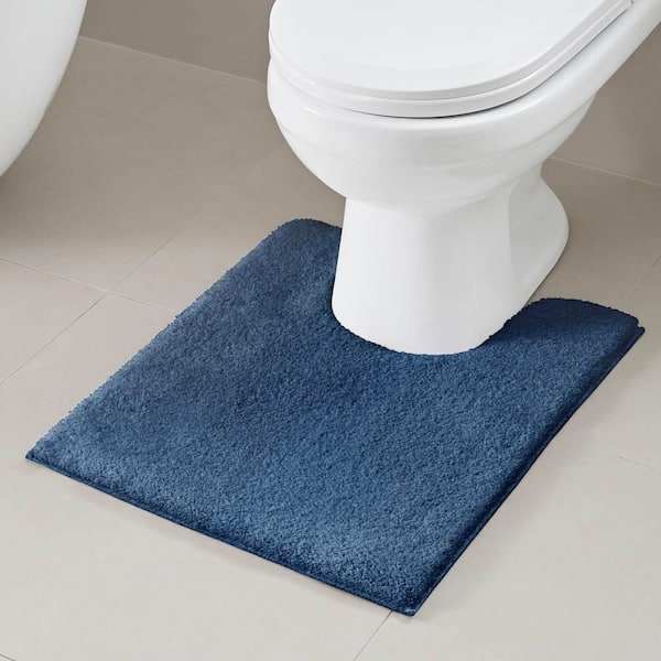 MADISON PARK Signature Marshmallow Blue 20 in. x 24 in. Contour Bath Mat