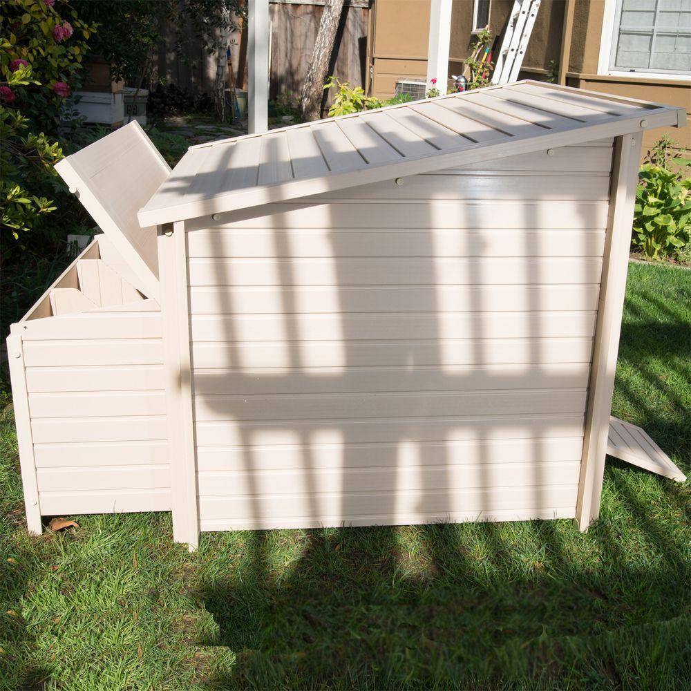 Jumbo Tan Eco-Friendly Chicken Barn with Nesting Box