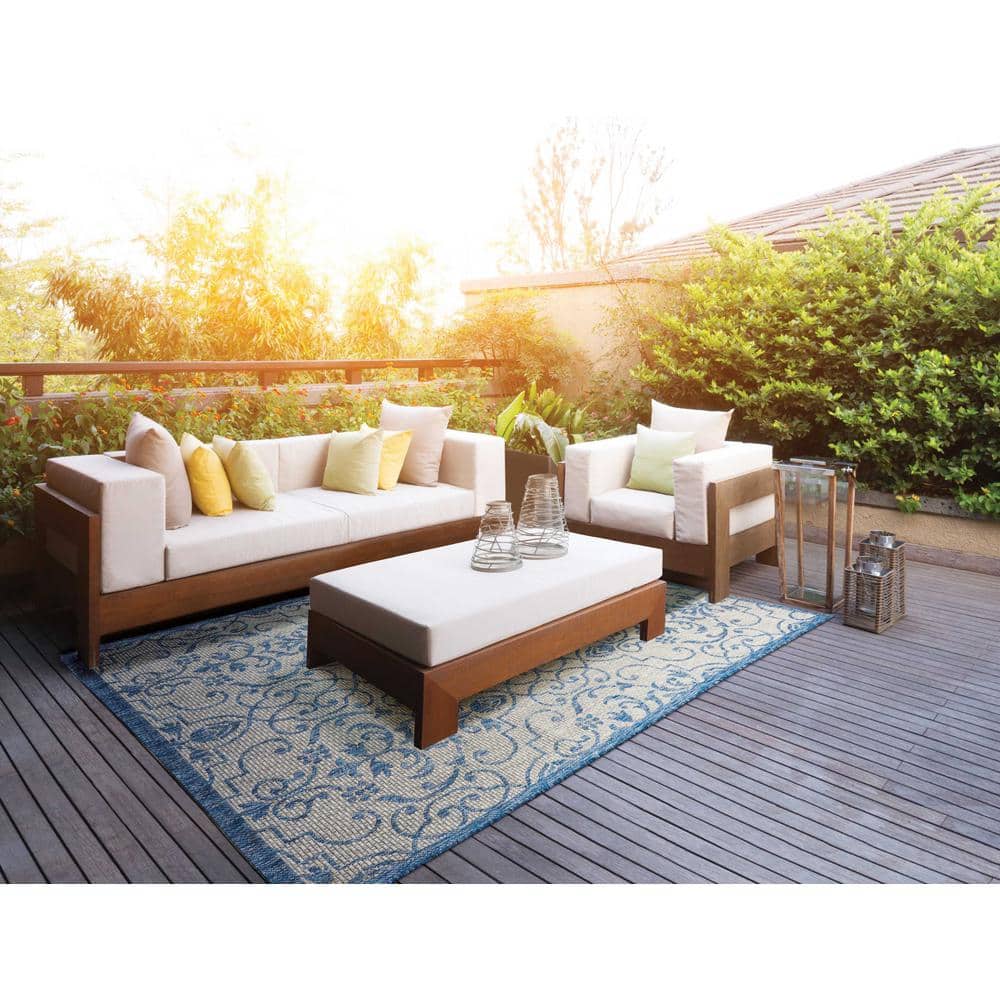 Country Side Chic Blue and Ivory Leaf Design Outdoor Rug