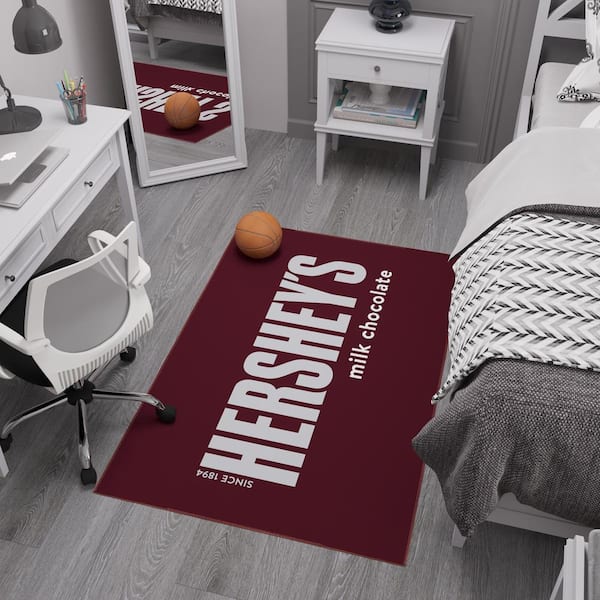 Hershey 3 ft. 3 in. x 5 ft. Smores Logo Non-Slip Man Cave Bedroom Area Rug, Brown