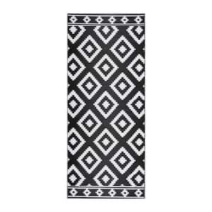 Milan Black White 2 ft. 3 in. x 6 ft. Reversible Recycled Plastic Indoor/Outdoor Area Rug