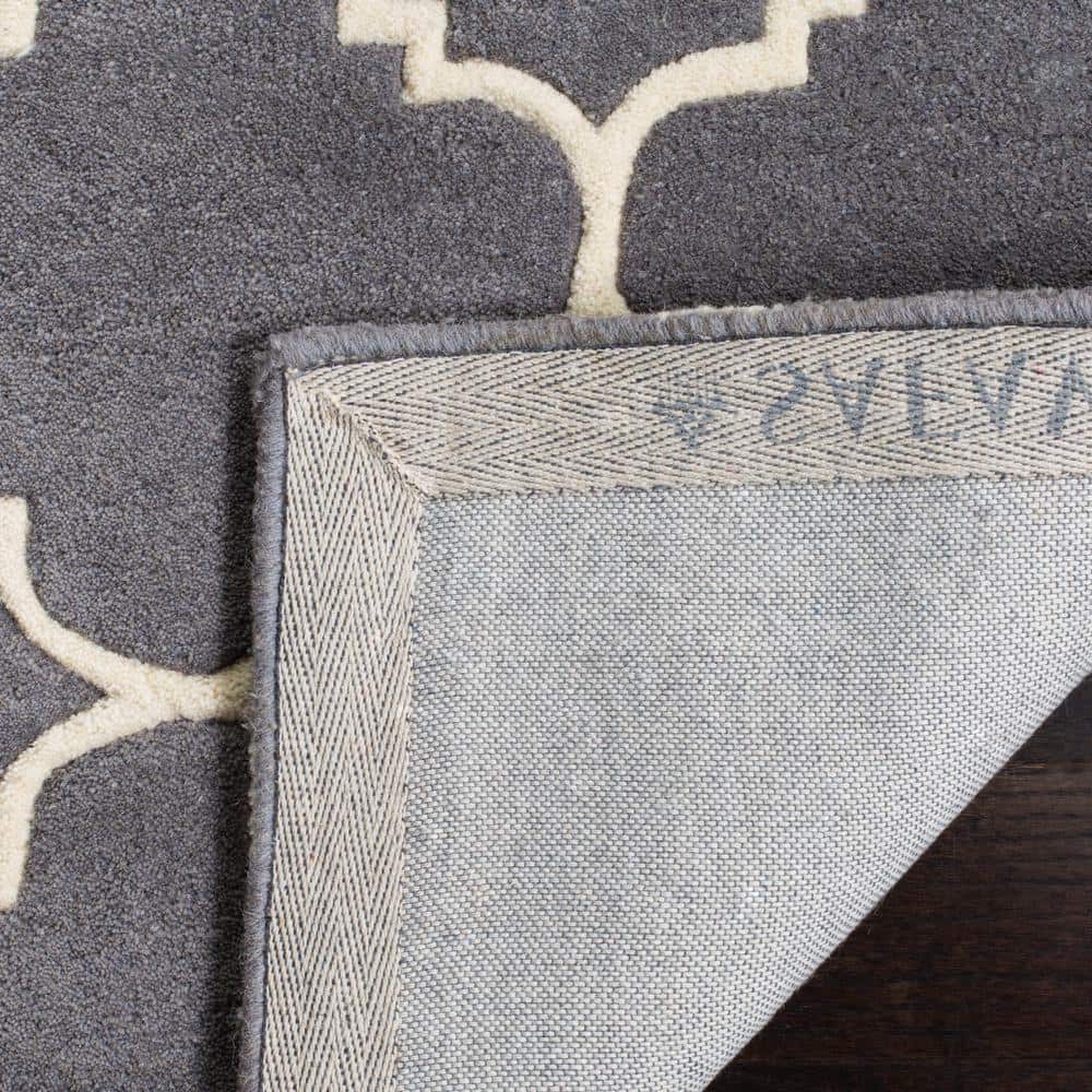 Hand-Tufted Dark Grey & Ivory Wool Round Accent Rug