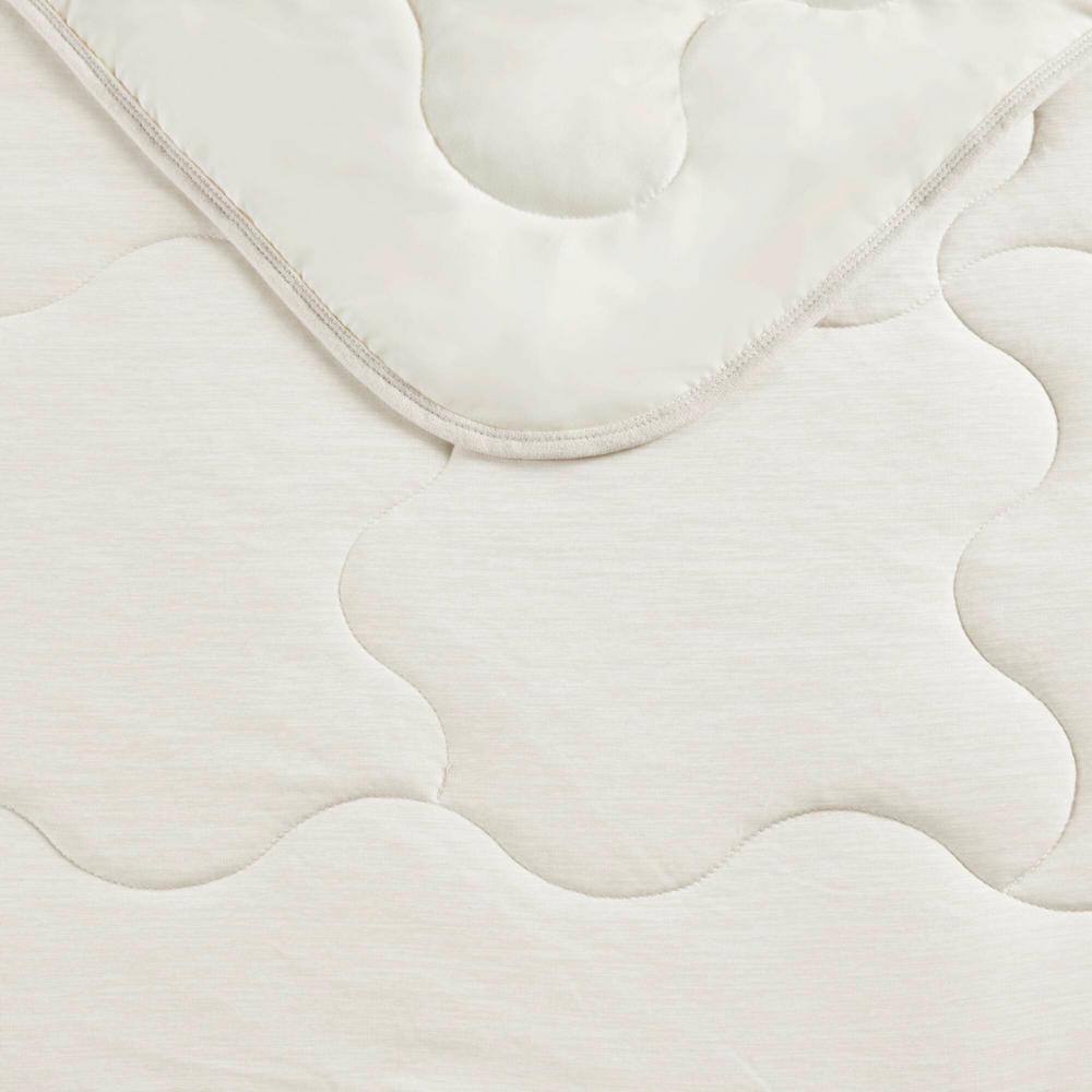 Ivory Lightweight Cooling Knit Throw Blanket