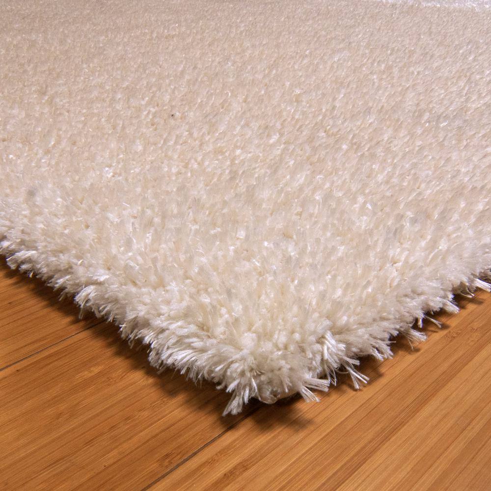Ivory Tufted Shag Synthetic Easy Care Area Rug 31" x 72"