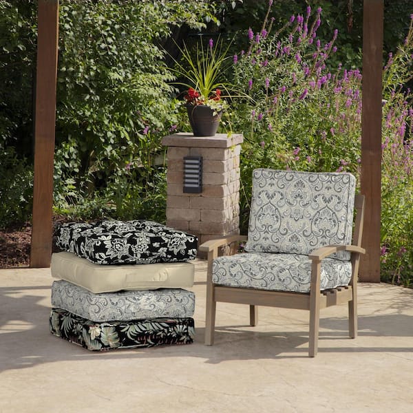 Tan outdoor chair online cushions