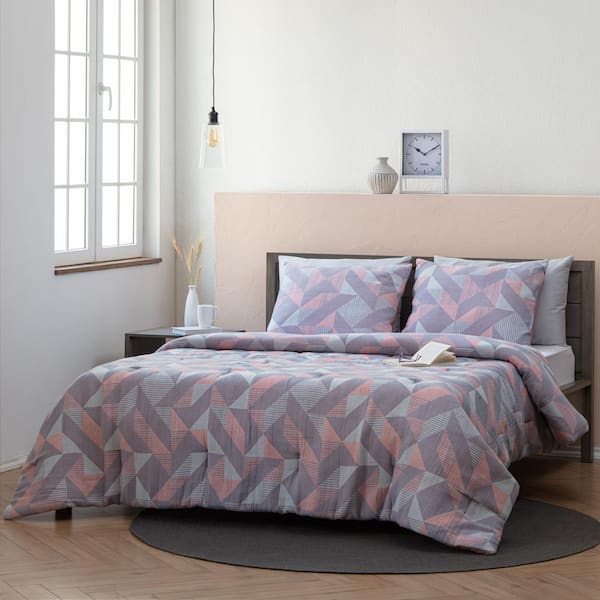 Le Méridien Bed and Bedding Set