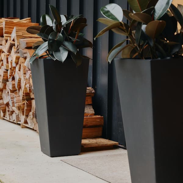 Tierra Verde Sonata Medium Black Recycled Rubber Tall Square