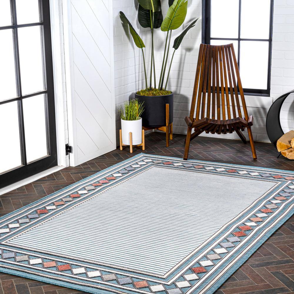 Sebastian Blue and Ivory Geometric Synthetic 5' x 8' Area Rug