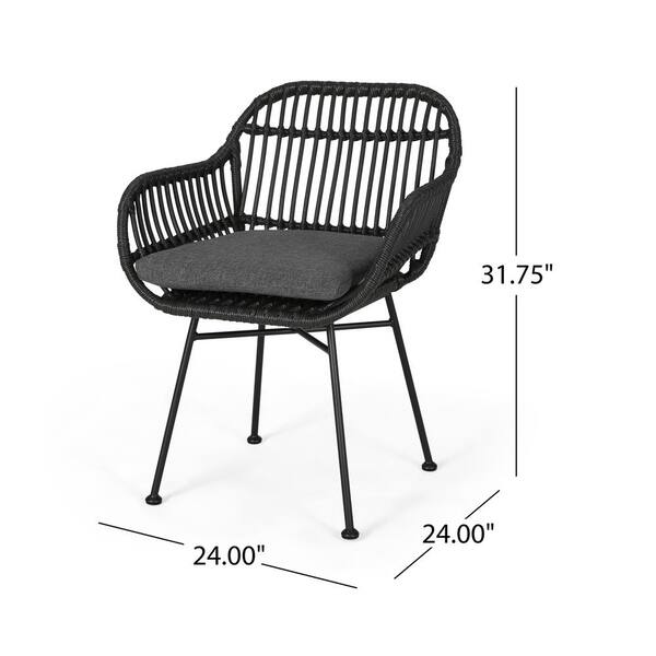 Modern Minimalistic Outdoor Patio Lounge Chairs with Water