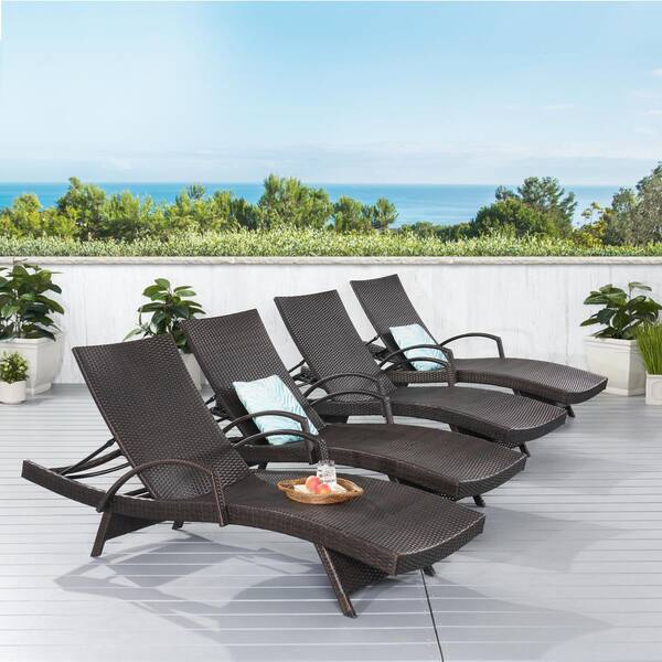 Salem wicker best sale adjustable chaise lounge