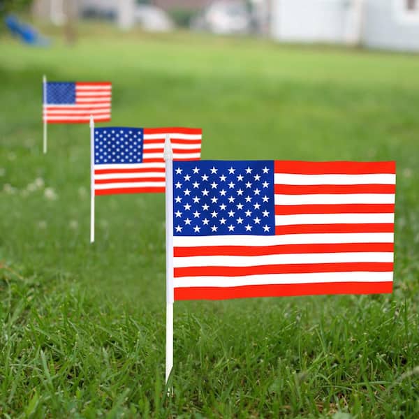 Details about   100 Pack Small American Flags Small US Flags/Mini American Flag on Stick 5x8 In 