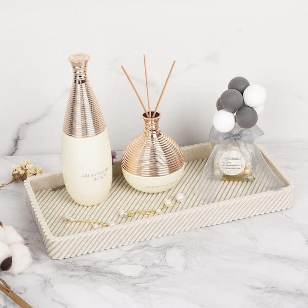Dracelo 4-Piece Bathroom Accessory Set with Toothbrush Holder