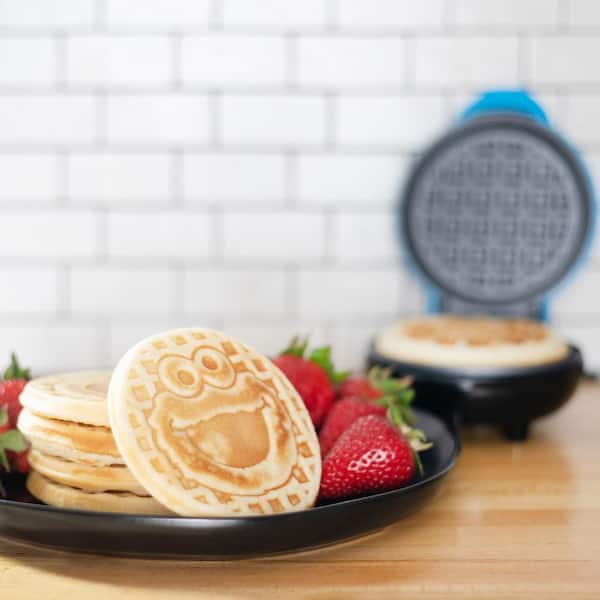  Dash Snowflake Waffle Maker BLUE: Home & Kitchen