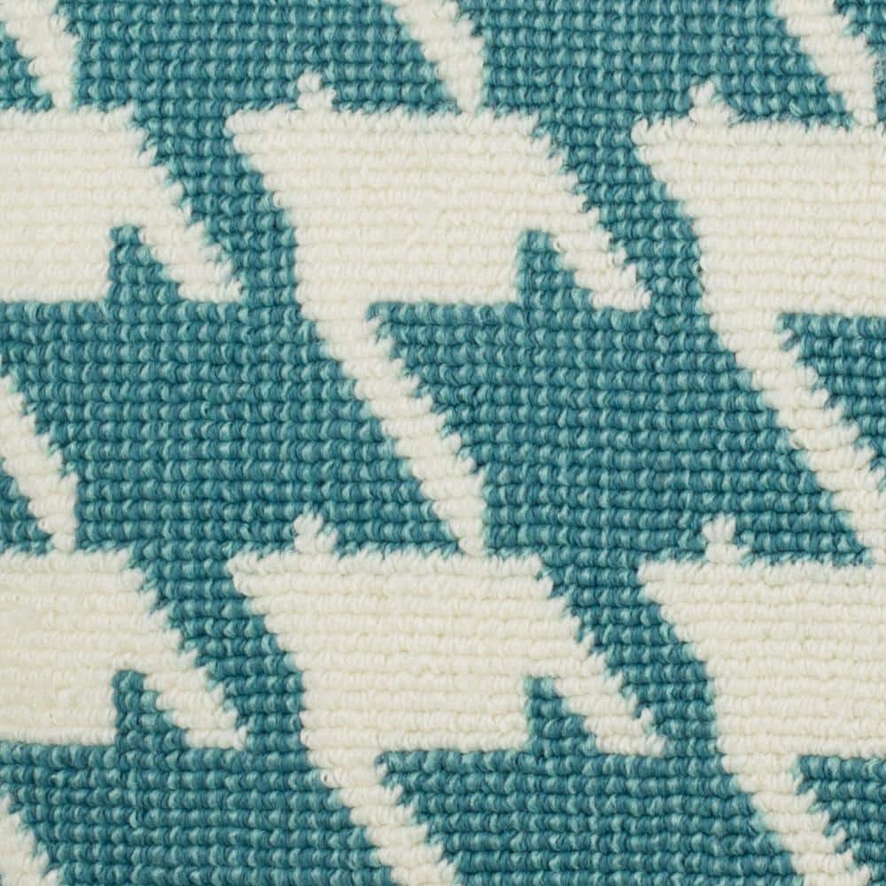 Hanne 20" White and Blue Houndstooth Pillow
