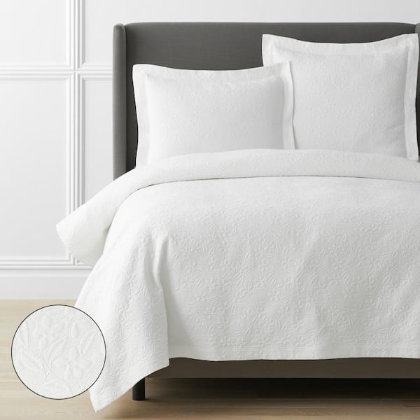 Legends Hotel Leaf Matelasse White Queen Cotton Coverlet