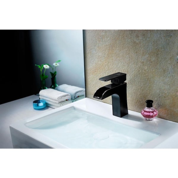 Forza Series Single Hole Single-Handle Low-Arc Bathroom Faucet in Oil Rubbed Bronze