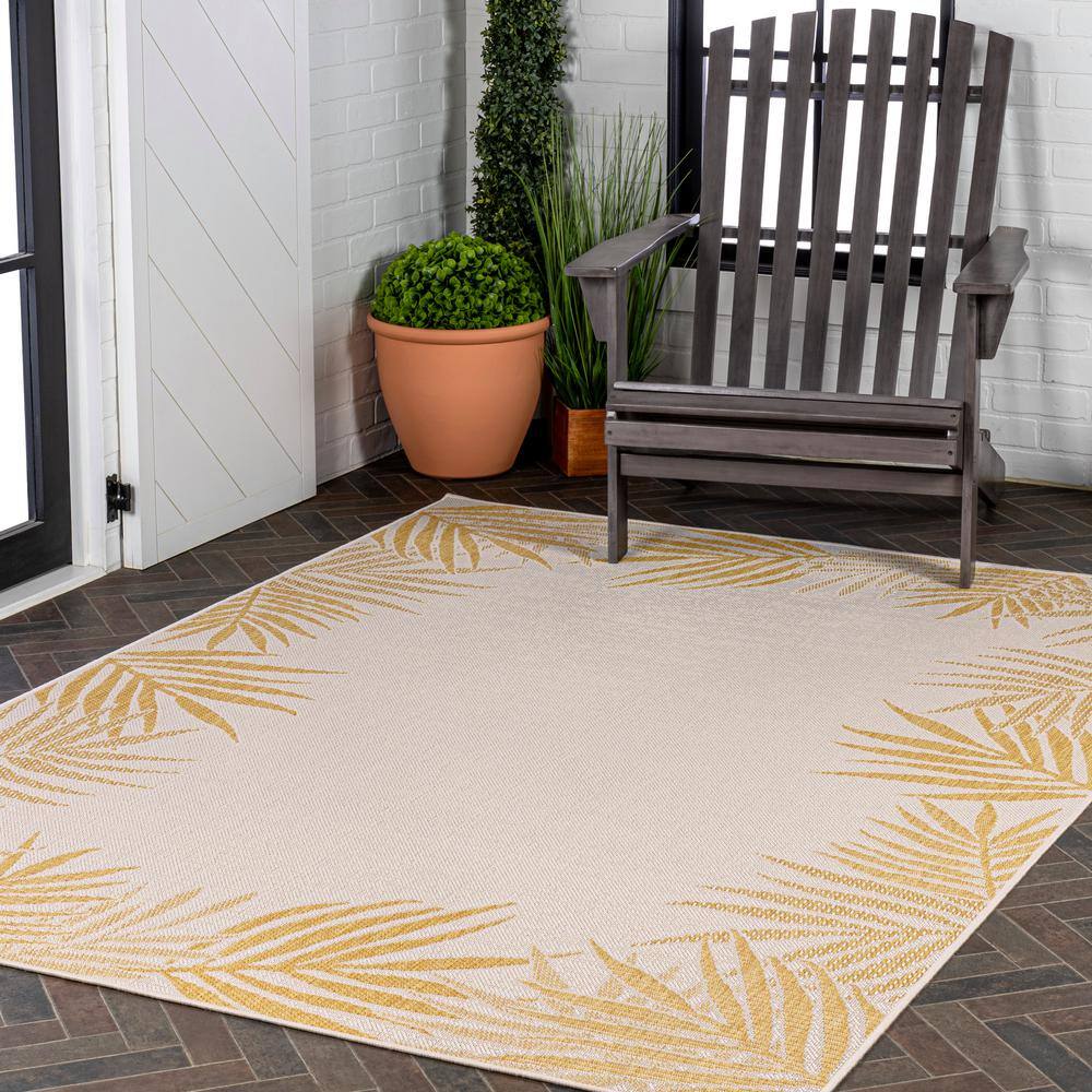 Isla Yellow and Cream Synthetic 4' x 6' Reversible Area Rug