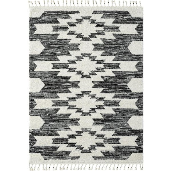 LUXE WEAVERS Ibiza Collection Southwestern Black 8 ft. x 10 ft. Polypropylene Area Rug with Fringe