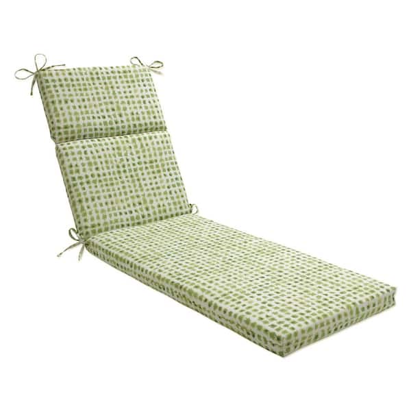 Pillow Perfect 21 x 28.5 Outdoor Chaise Lounge Cushion in Green/Ivory Alauda
