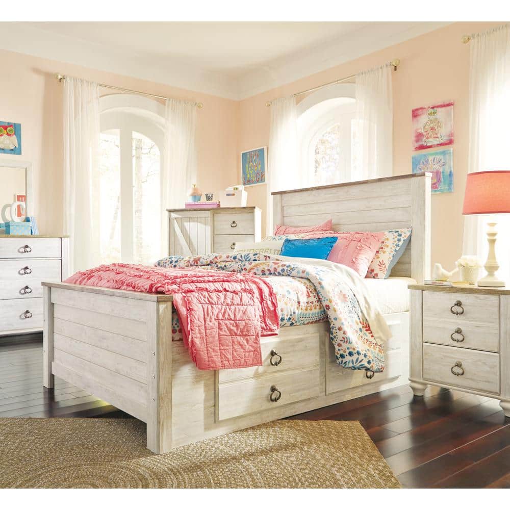 Willowton Whitewash Full Panel Bed with Faux Plank Detailing