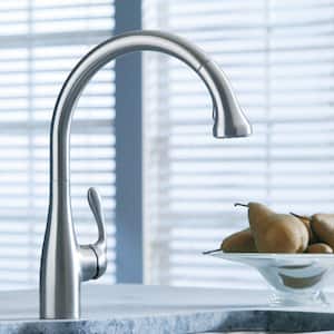 Allegro E Single-Handle Pull-Out Sprayer Kitchen Faucet in Steel Optik