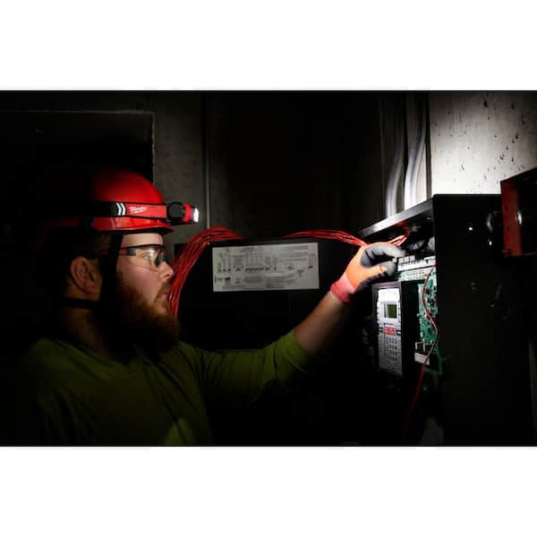 Milwaukee - 600 Lumens LED REDLITHIUM Hard Hat Headlamp