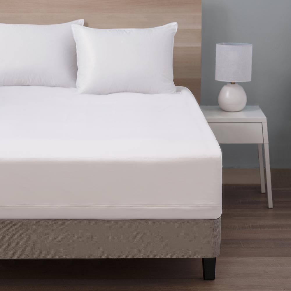 White Water-Resistant California King Mattress Protector